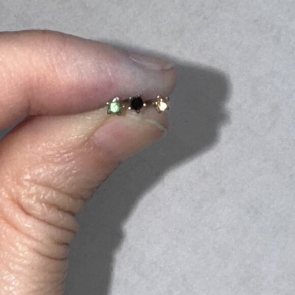 20 Gauge Topaz Yellow Star Shaped Nose Rings - Picture 16 of 16